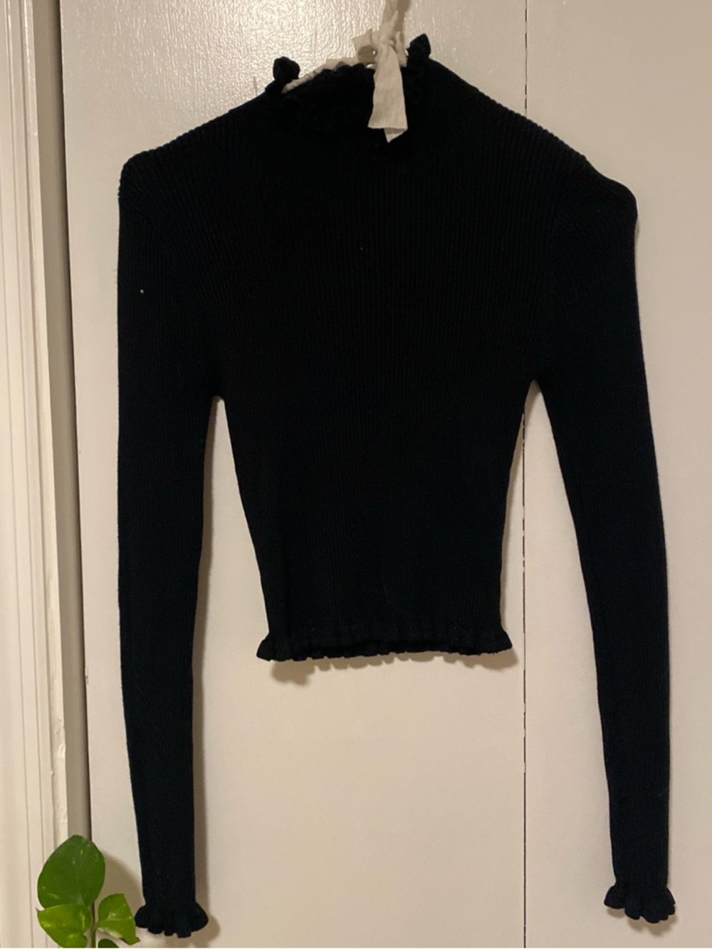 Black Ribbed Long Sleeve Cropped Sweater